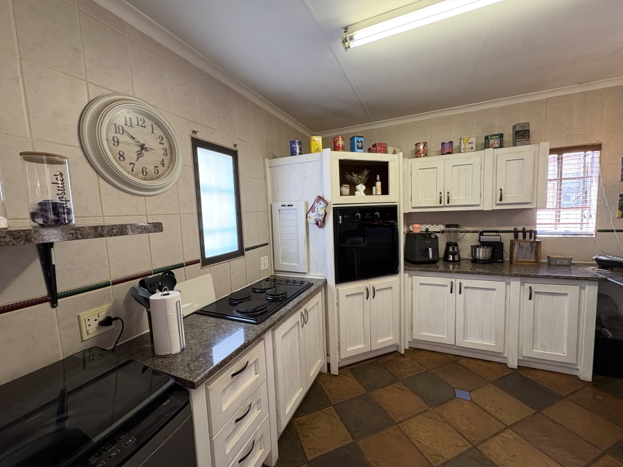 3 Bedroom Property for Sale in Safari Gardens North West